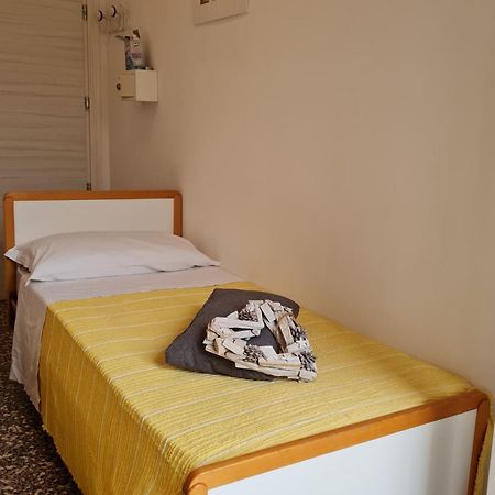Hotel Marconi Miramare リミニ エクステリア 写真